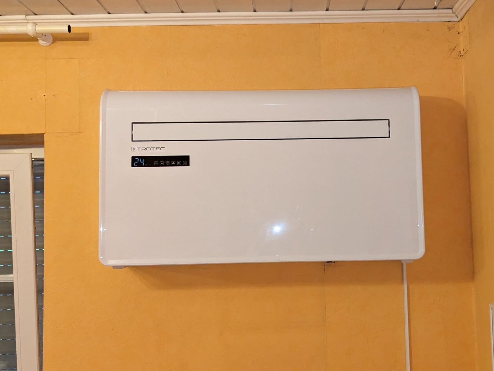 Platzwunder an der Wand